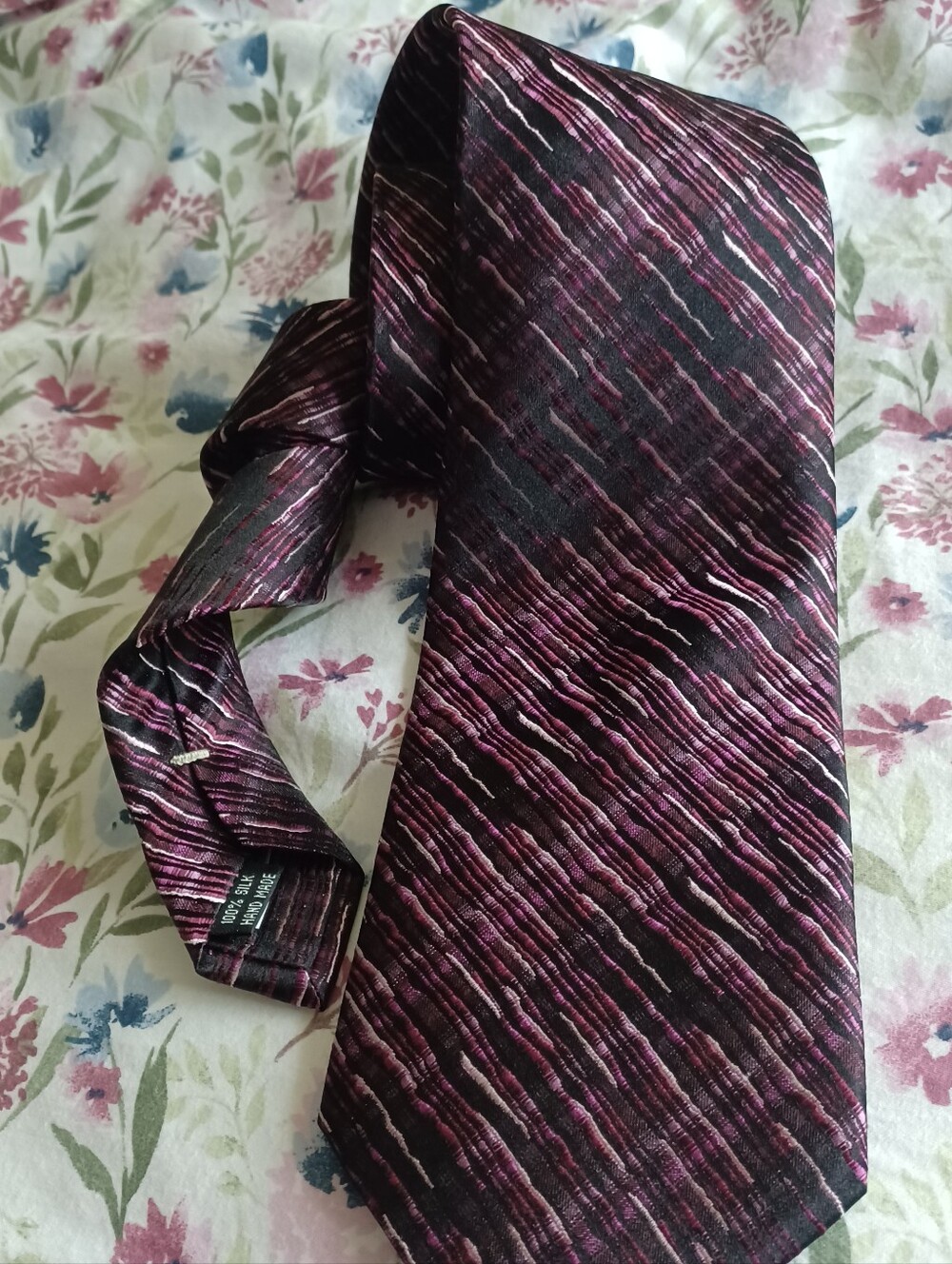 ITALIAN SILK Men's Black and Purple Textured Stripe "Purple Rain" Tie